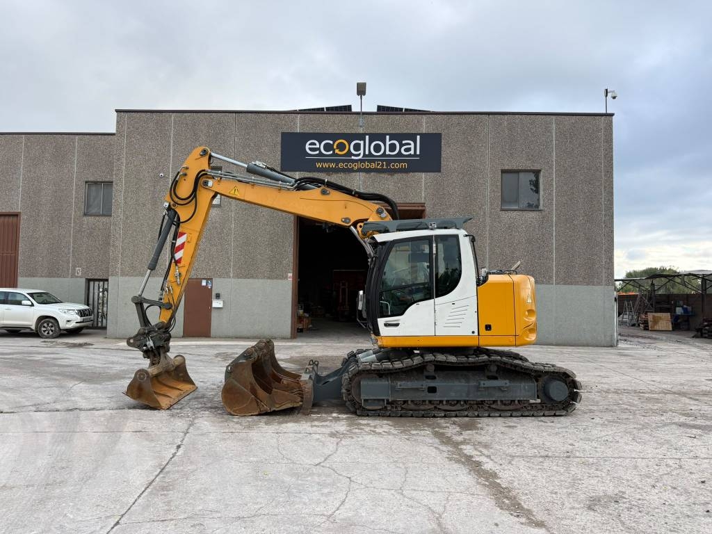 Pelle sur chenilles Liebherr R 914 — occasion 2017, 6 600 h