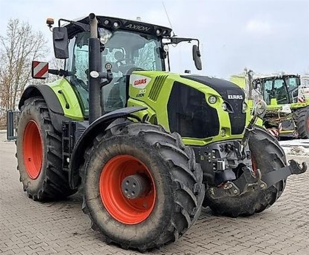 CLAAS Axion 870 CMATIC