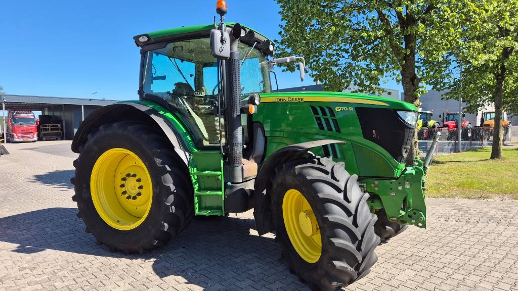 John Deere 6170 R AP 50Kmh. Airbrakes and Frontlift