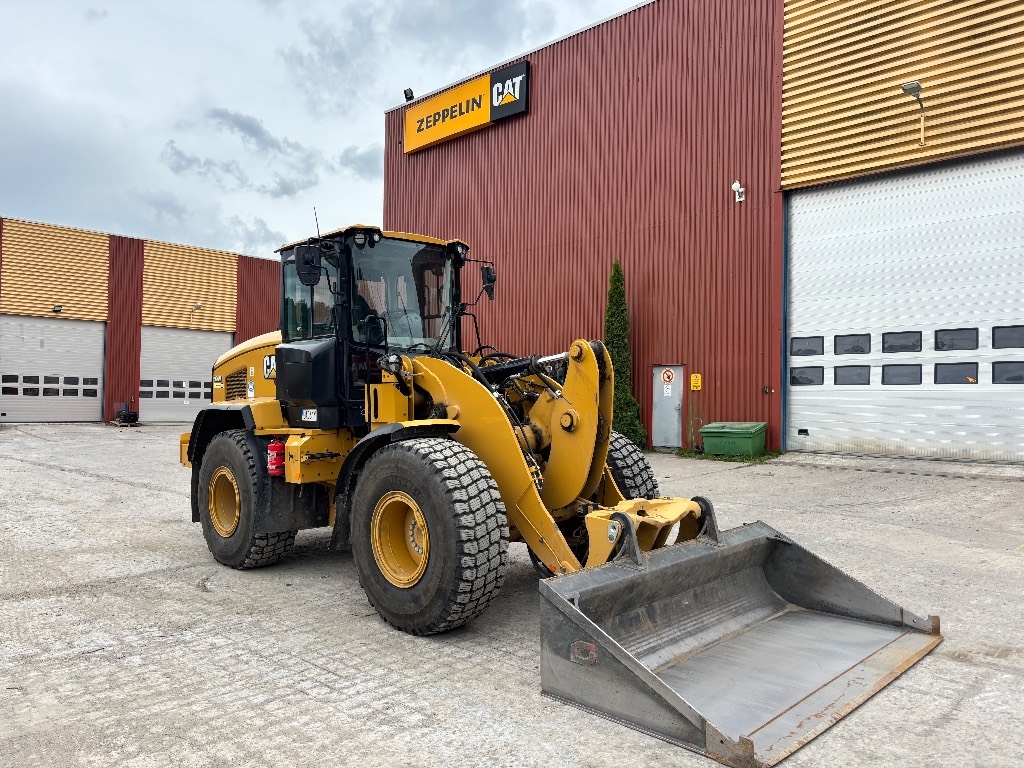 CAT 926M