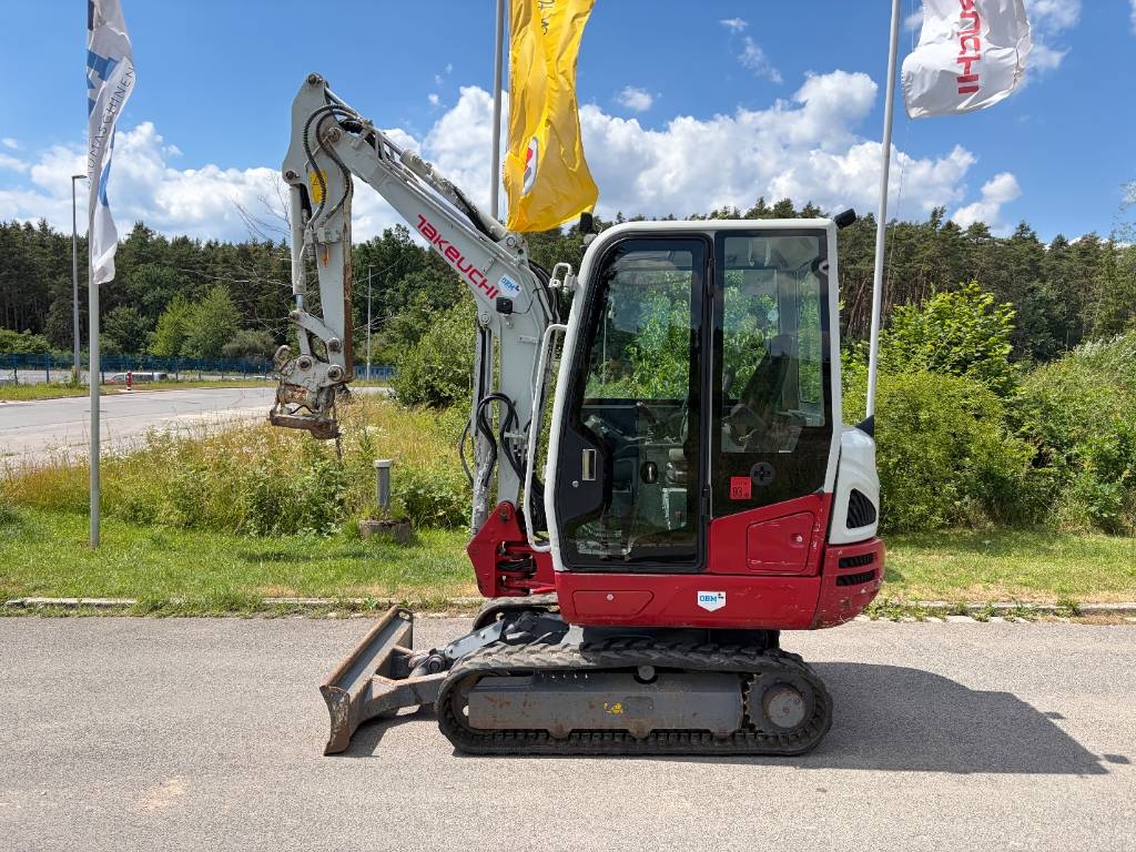 Mini-pelle Takeuchi TB 230 — occasion 2021, 2 680 h