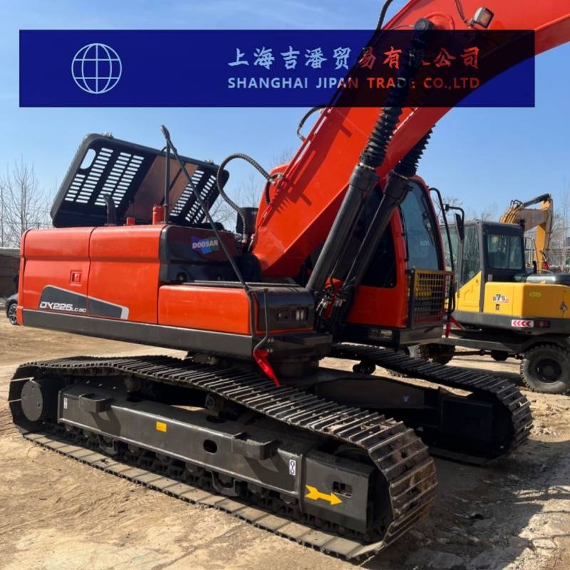 Doosan DX 225
