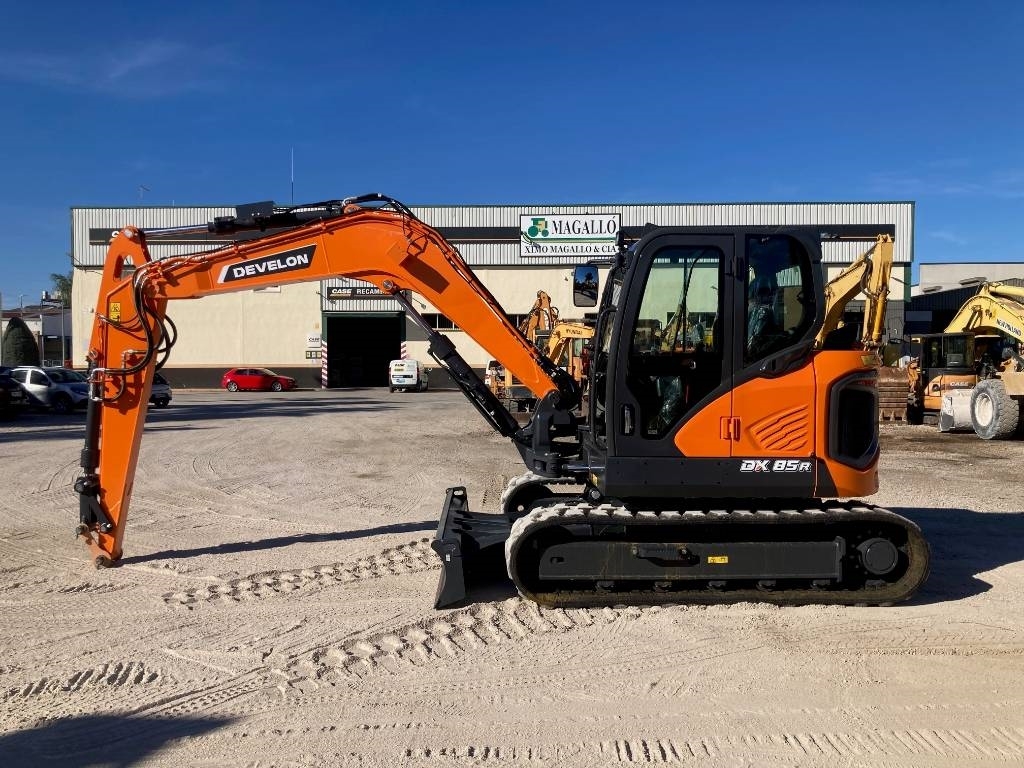 Develon DX 85 R-7