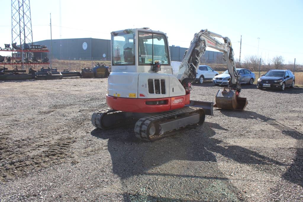 Takeuchi TB 257 FR