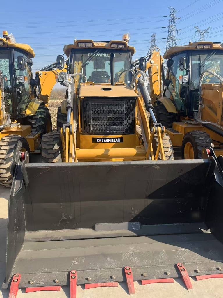 Tractopelle Caterpillar 420 F — occasion 2026