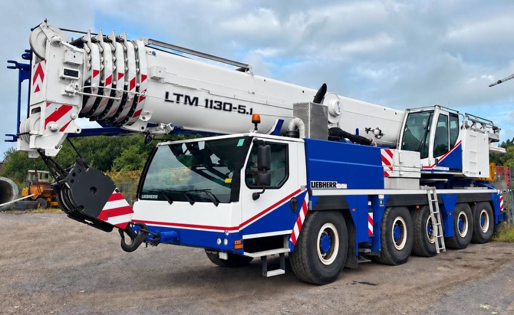 Grue tout-terrain Liebherr LTM 1130-5.1 — occasion 2015