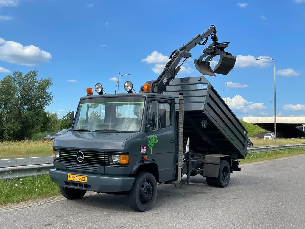 Mercedes-Benz 4x2 809D