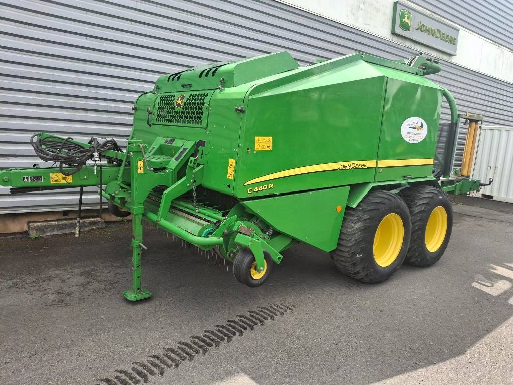 John Deere C440R