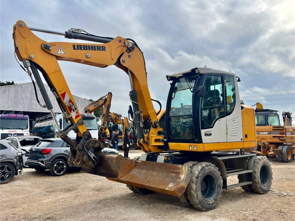 Liebherr A 910 Compact Litronic