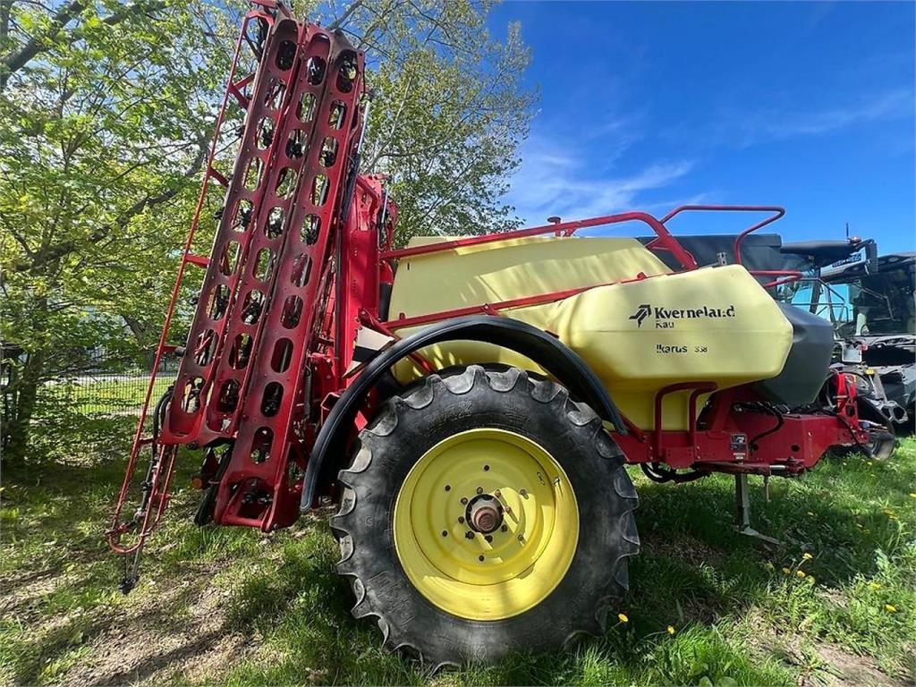 Kverneland Ikarus S38