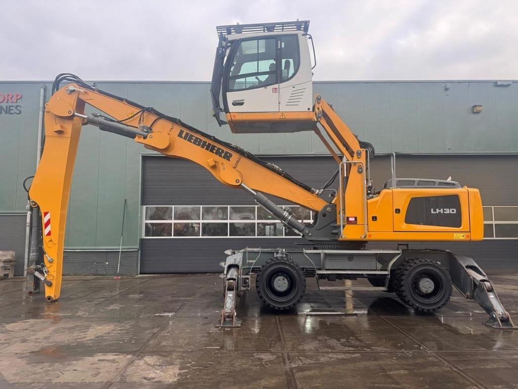 Liebherr LH 30 M