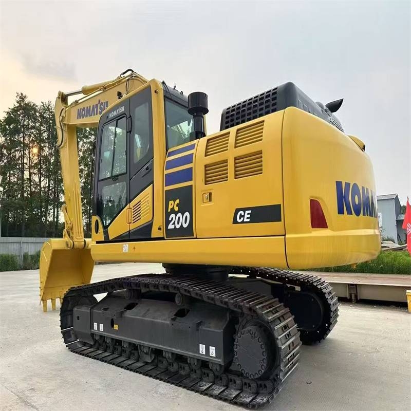 Komatsu PC 220-8