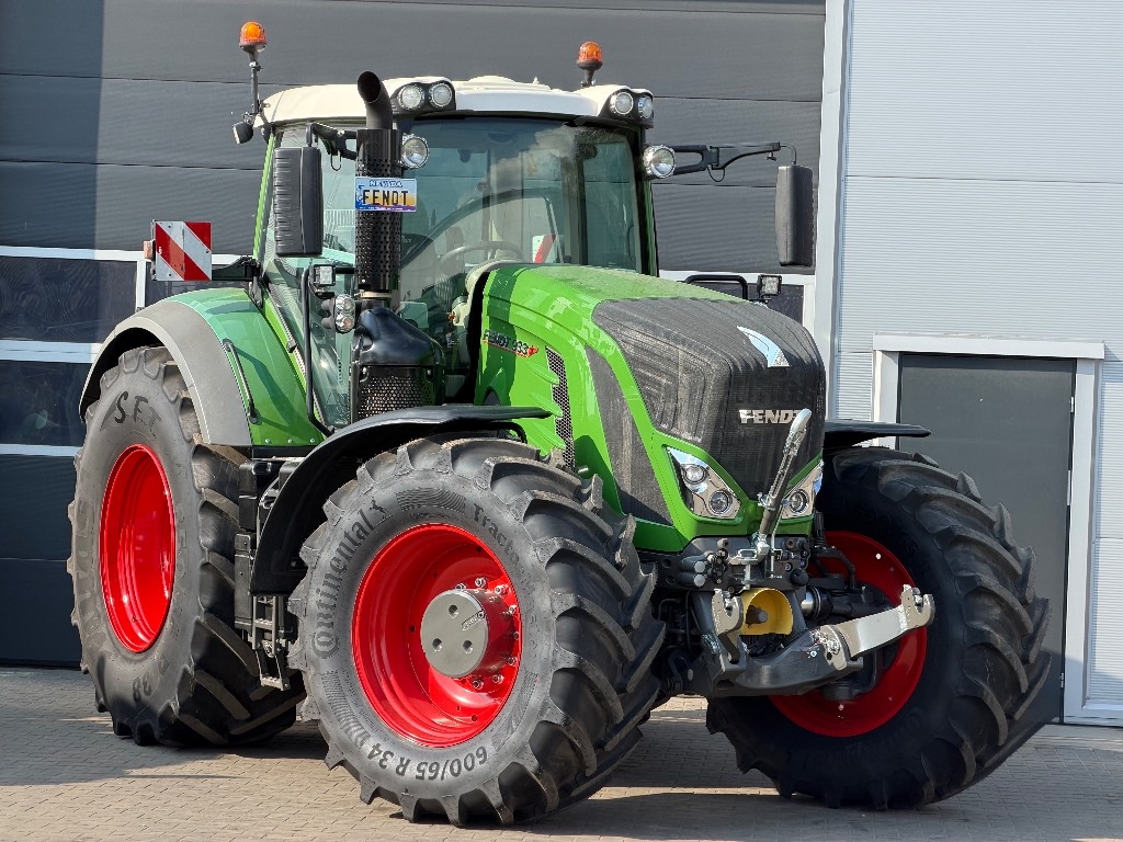 Fendt 933 Vario S4 Profi Plus