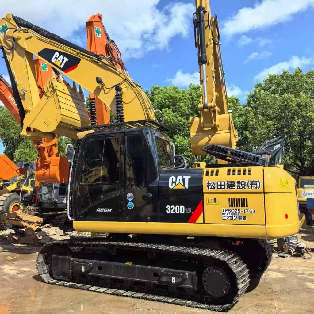 Mini-pelle Caterpillar 320 D 2 L — occasion 2024, 800 h