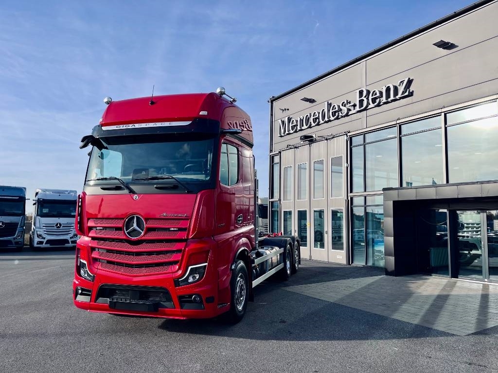 Mercedes-Benz Actros L 2553 6x2 LASTVÄXLARE