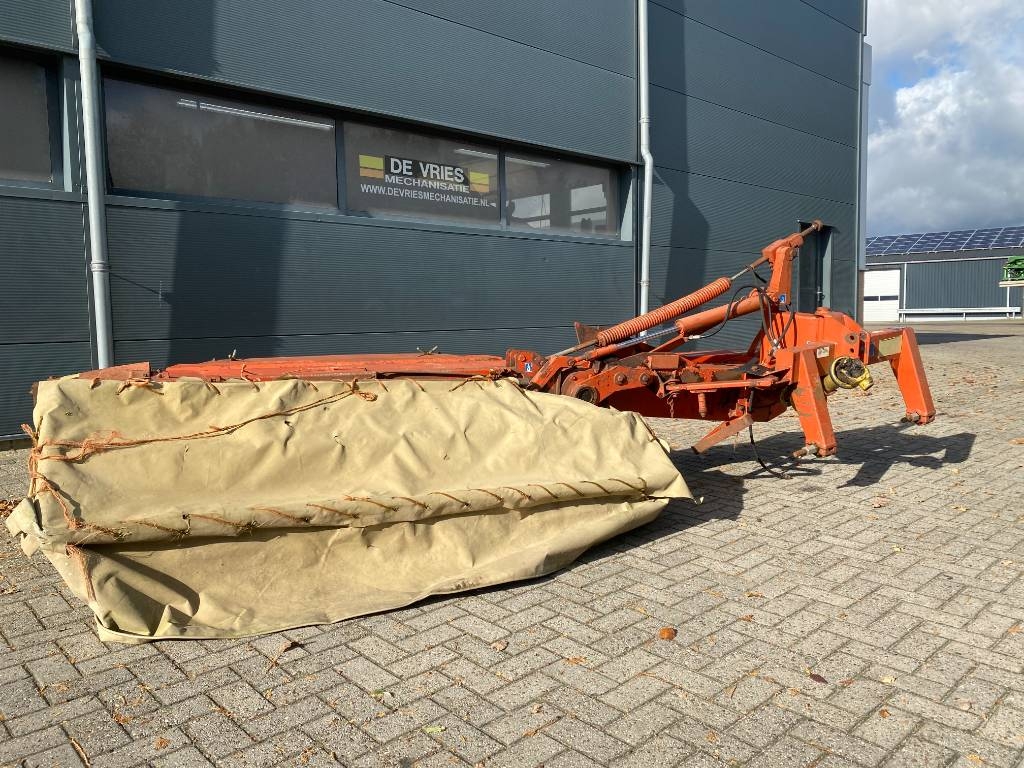 Kuhn 2.82