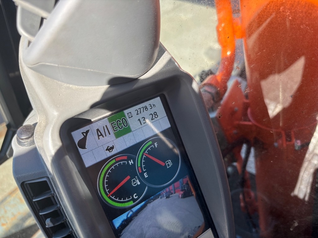 Hitachi ZX 85 US / MYYTY , PREDANÉ !!!! kuva 24