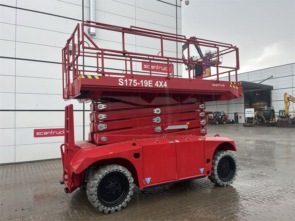 PB Platforms S175-19E 4X4