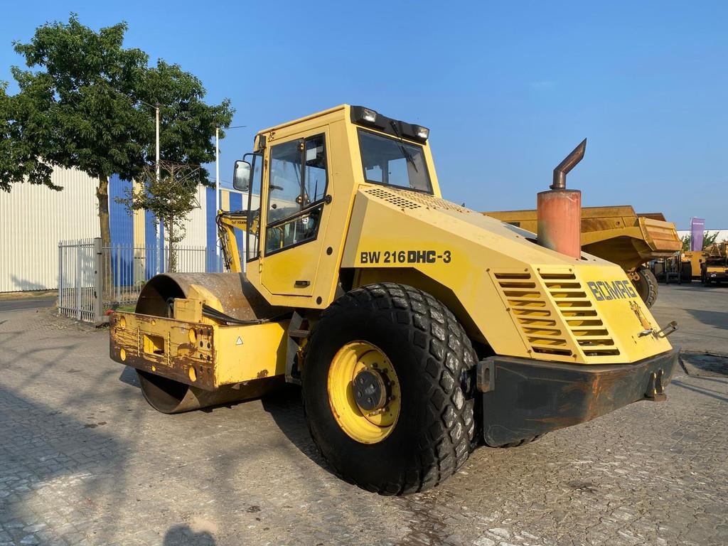 Rouleau compacteur Bomag BW216 . — occasion 2004, 5 119 h