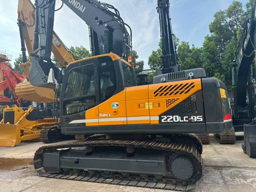 Pelle sur chenilles Hyundai Robex 220 LC-9 S — occasion 2024, 1 000 h