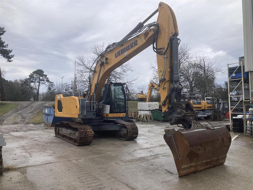 Liebherr R 922 Litronic