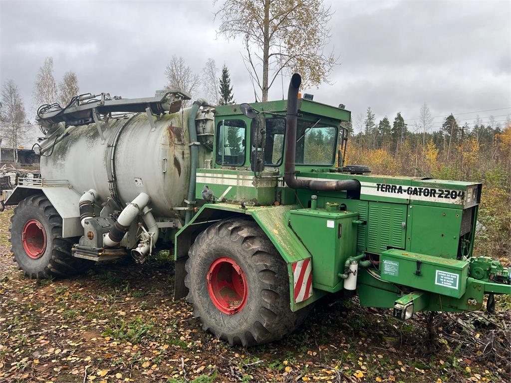 Distributeur d'engrais TerraGator 2204 — occasion 1993, 6 724 h