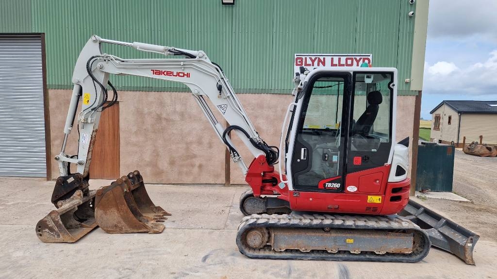 Takeuchi TB 260