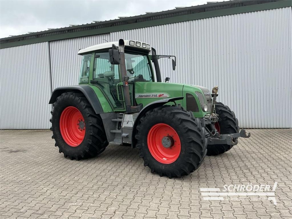 Fendt FAVORIT 716 VARIO