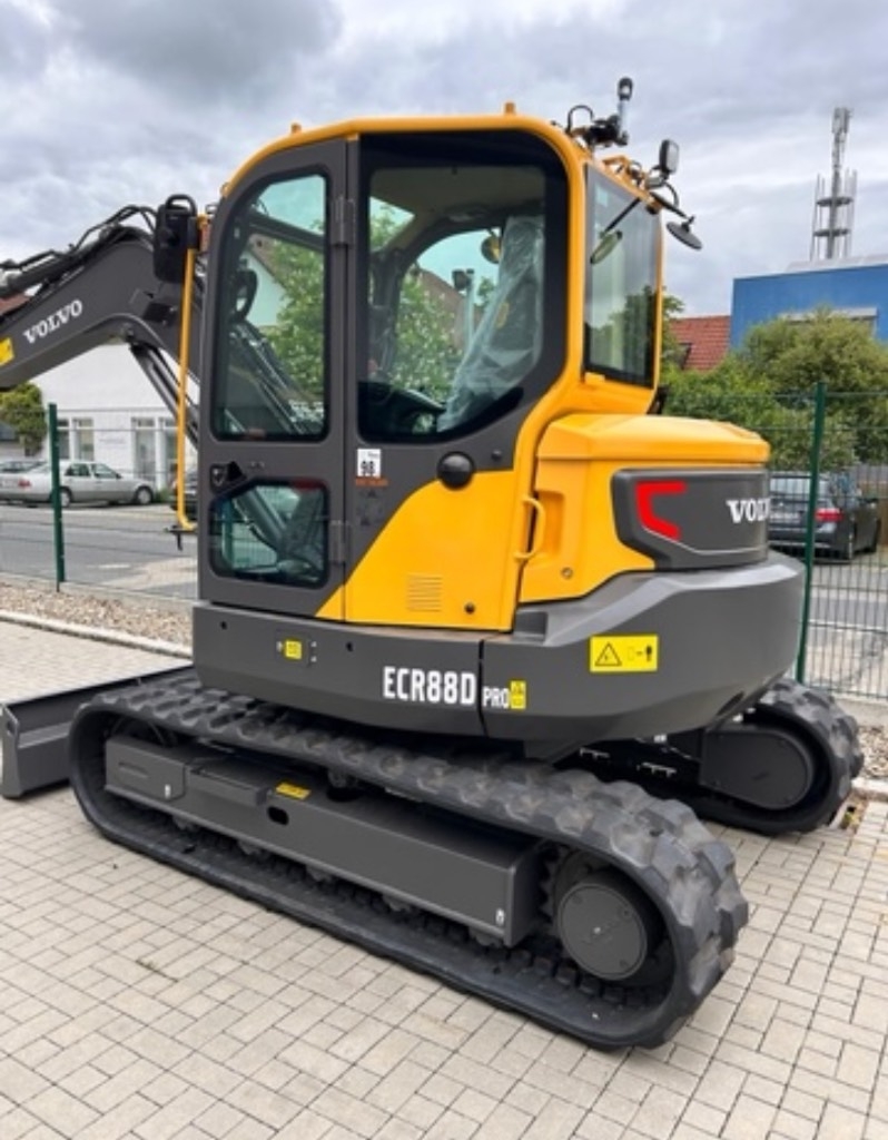 Mini-pelle Volvo ECR 88 D — occasion 2025