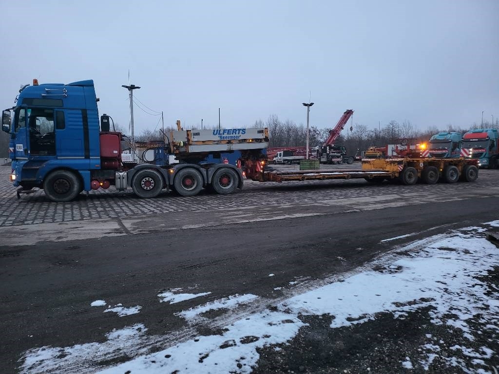 Goldhofer STPH 4+2