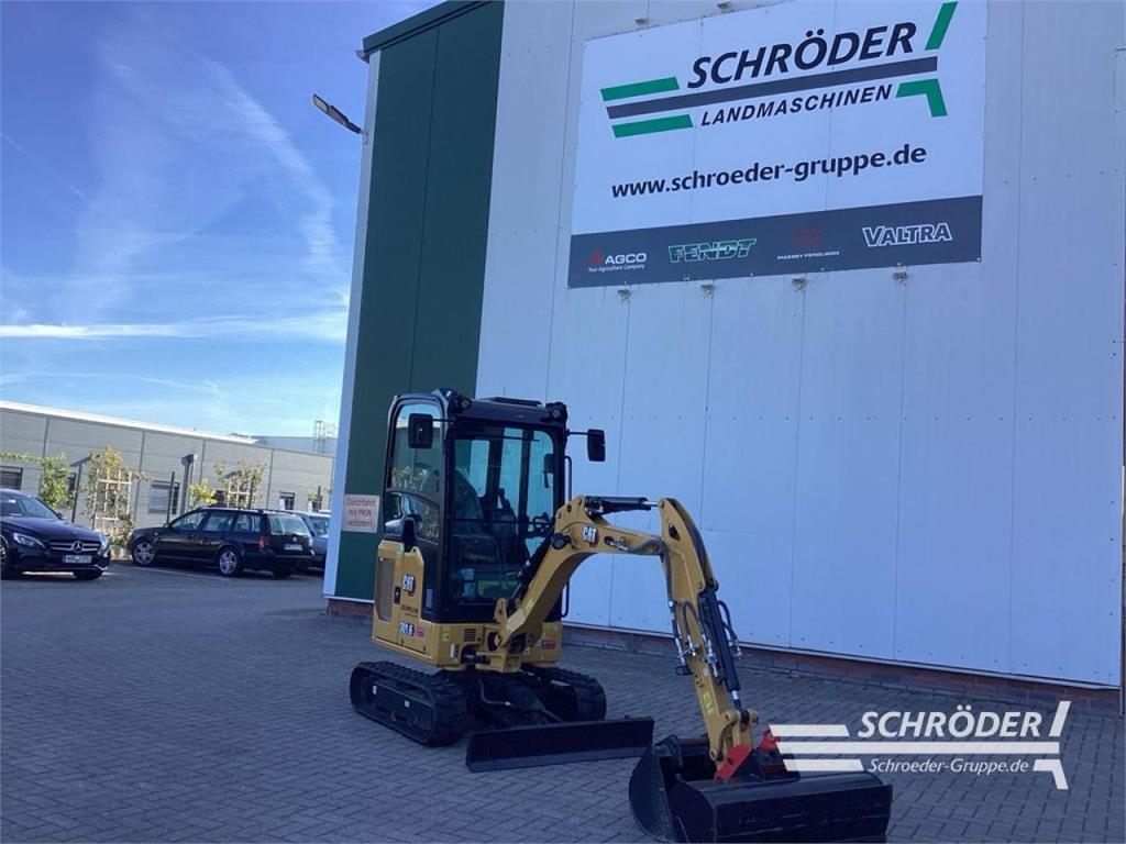 Pelle sur pneus Caterpillar 301.6 — occasion 2024, 4 h