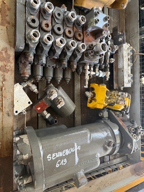 Sennebogen S 613 USED HYDRAULIC PARTS COMPLET