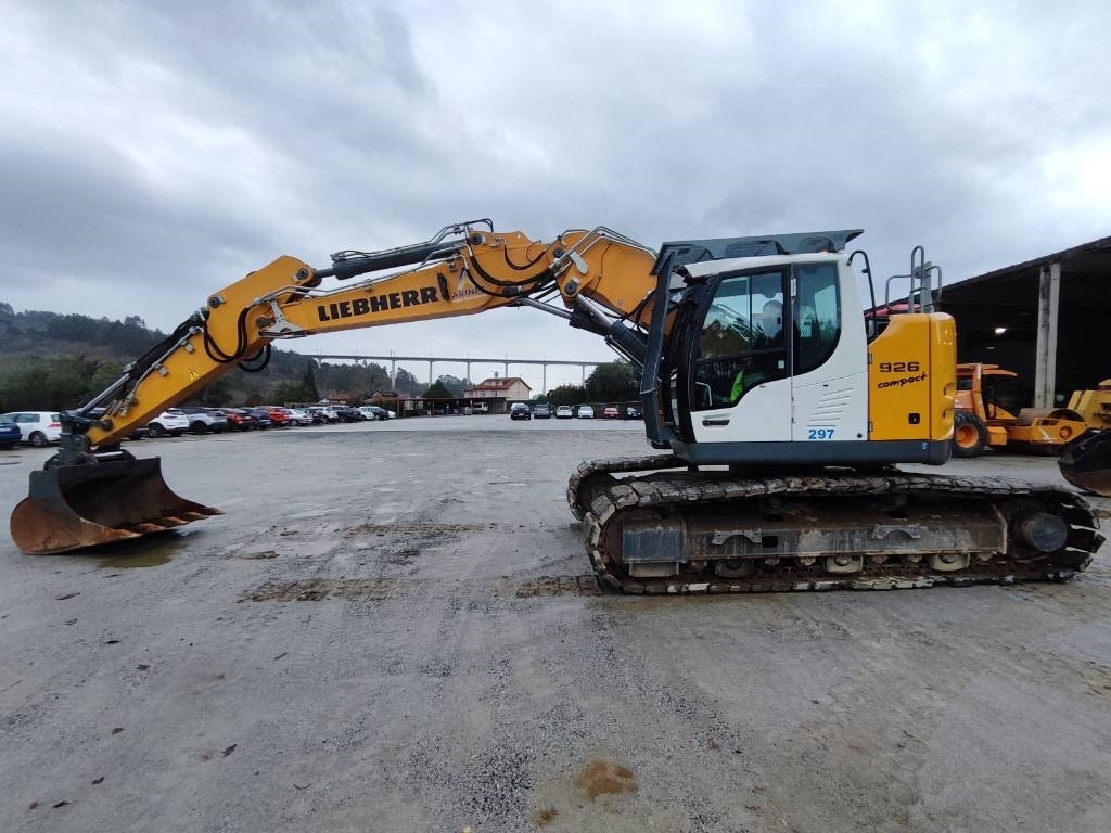 Pelle sur chenilles Liebherr R926 COMPACT — occasion 2016, 6 702 h