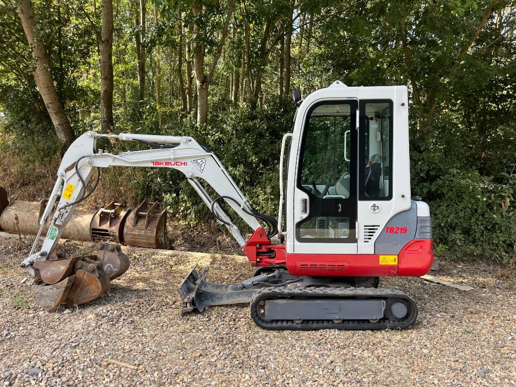 Takeuchi TB 219