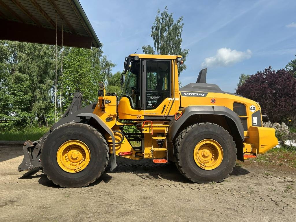 Chargeuse sur pneus Volvo L 110 H — occasion 2022, 8 279 h