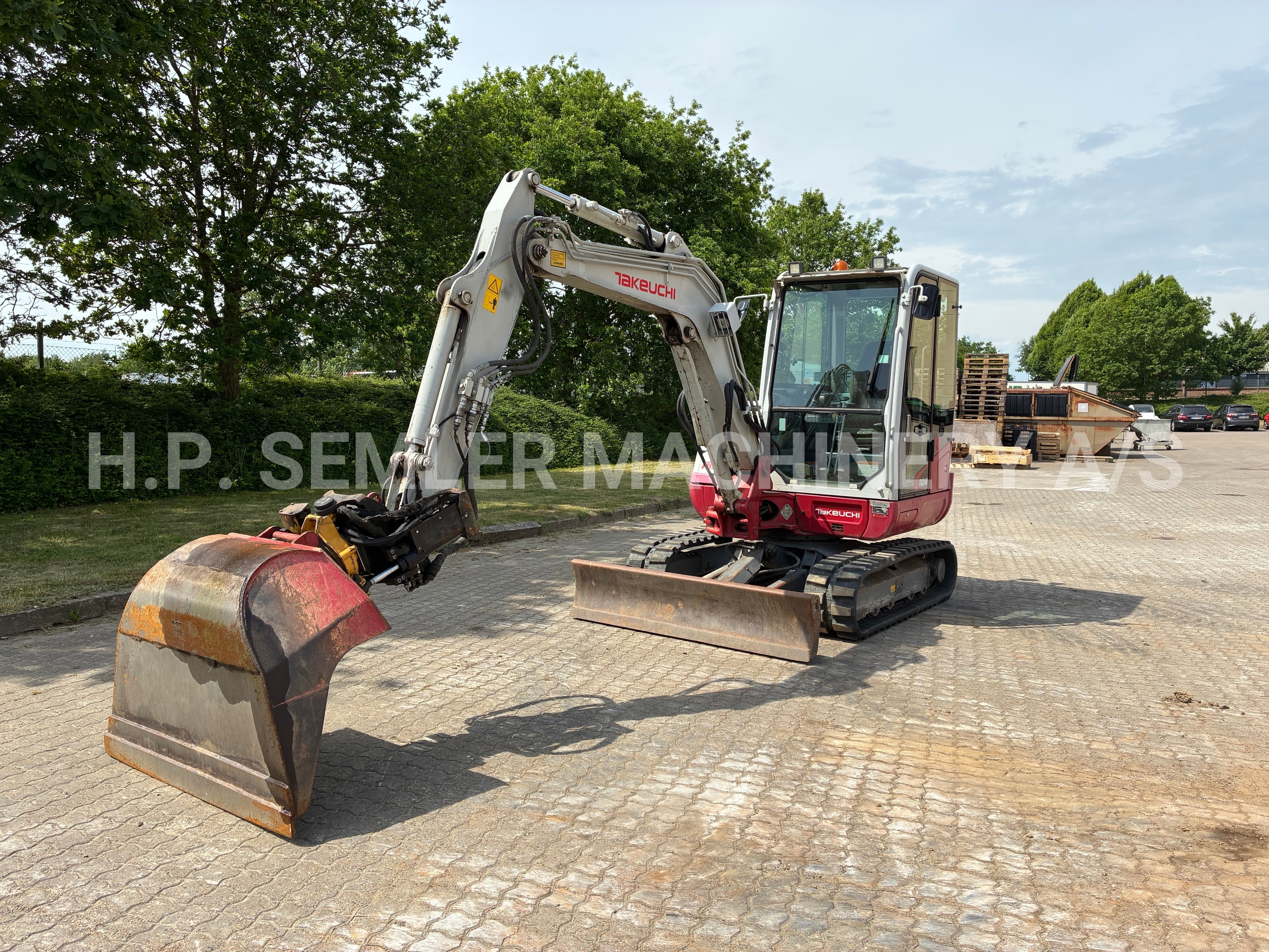 Takeuchi TB240