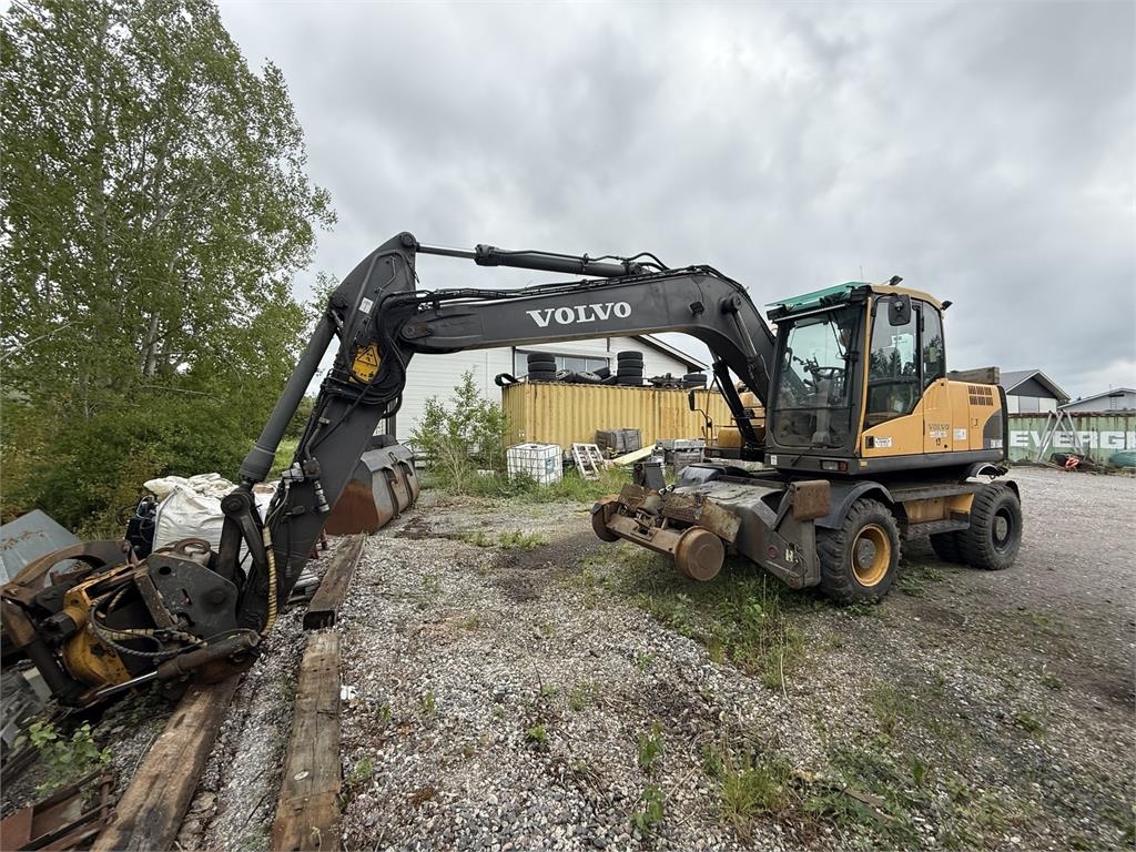 Volvo EW160C / Engcon tiltrotator with grapple / Rail ge