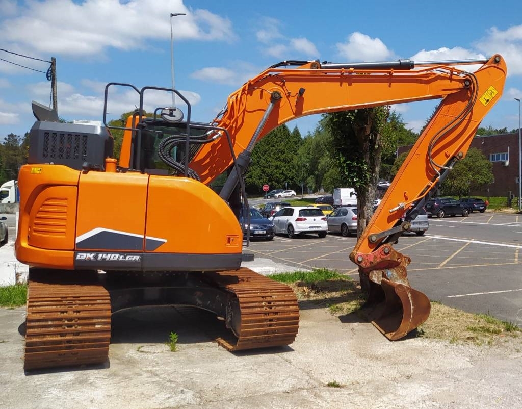 Doosan DX140LCR-7