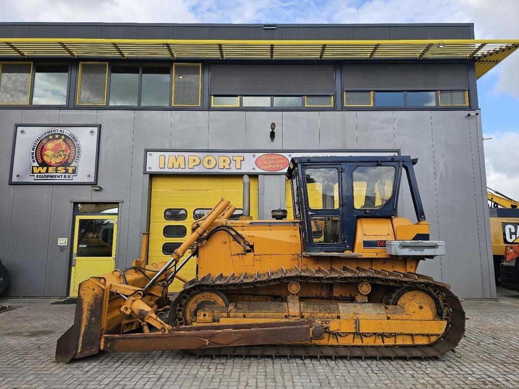 Bulldozer Komatsu D65P-6 — occasion 1980, 10 495 h