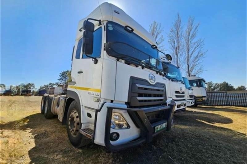 UD TRUCKS QUON
