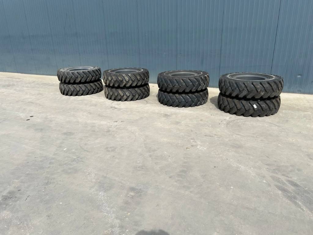 Kuhmo 1000 x 20 Set / 10.00 x 20: 4x2 Tyres