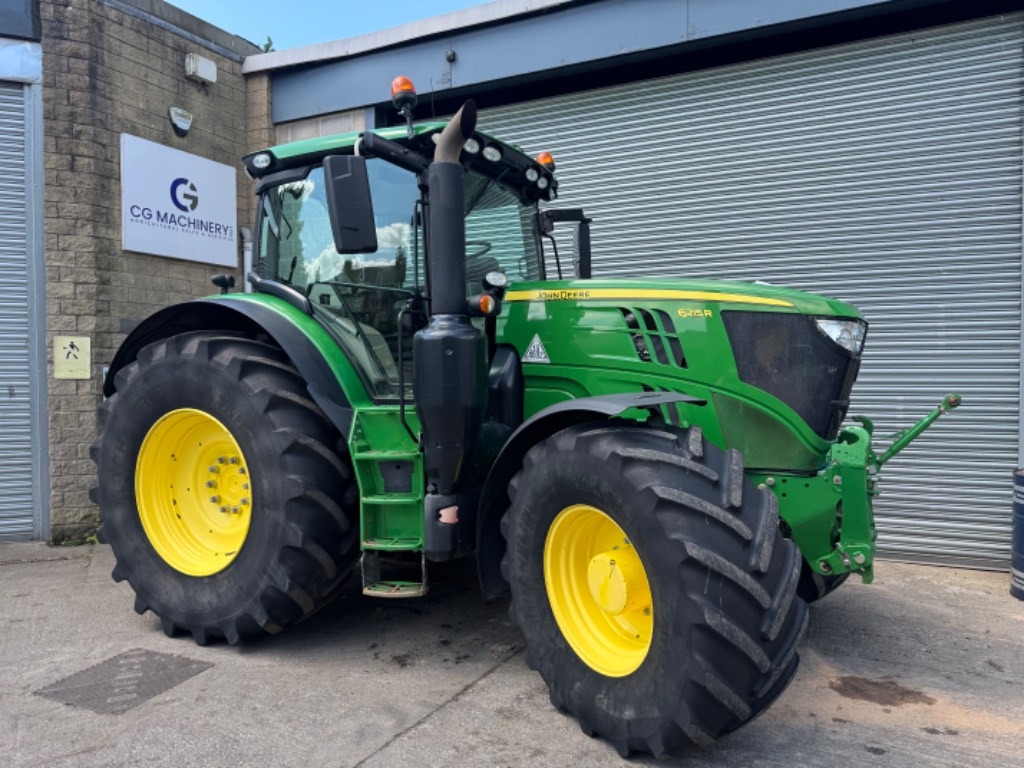 John Deere 6215 R