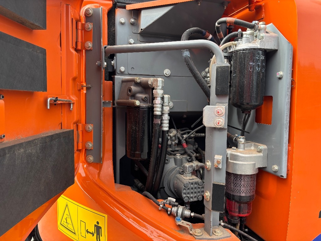 Hitachi ZX 135 US-6 / Rotator, bucket, Grease, etc.! kuva 11