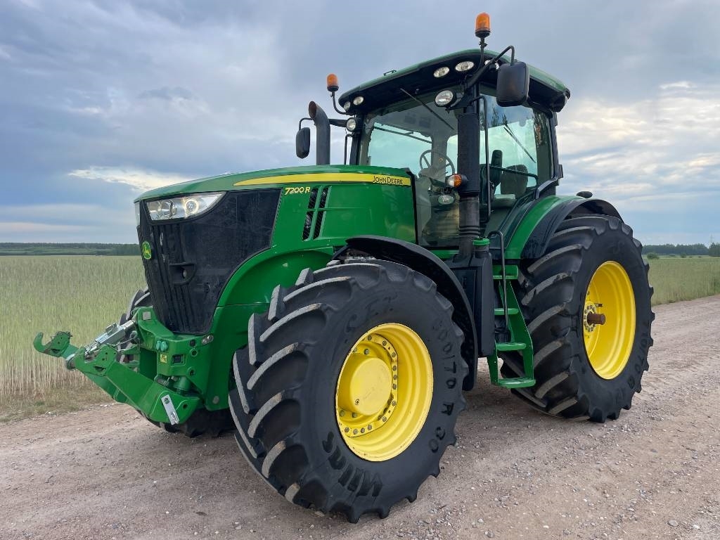 John Deere 7200 R