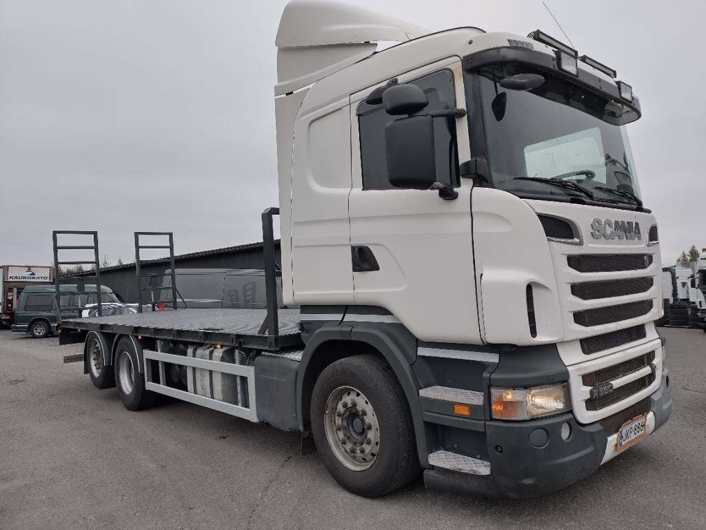 Scania R560 6x2 täysilmaj.uusi koneenkuljetusritilä