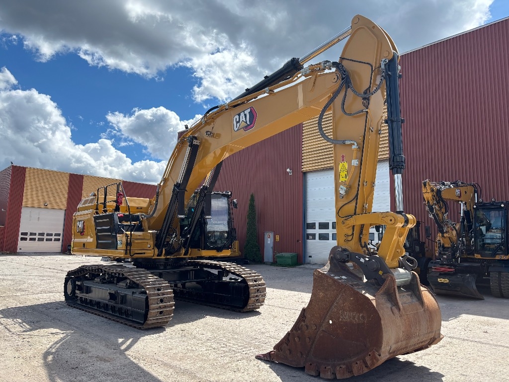 CAT 352