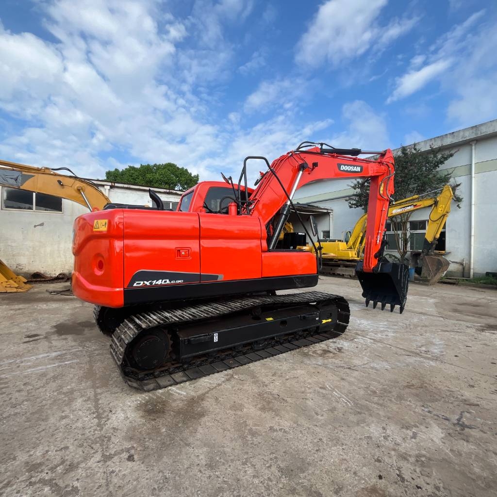 Pelle sur chenilles Doosan DX 140 LC — occasion 2021, 1 100 h