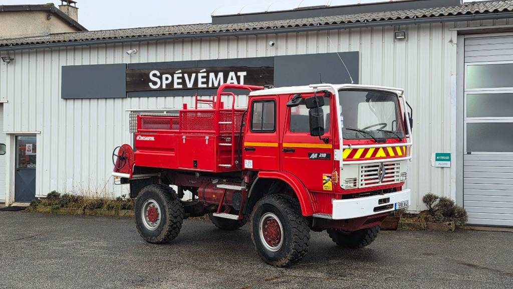Renault M 210 4x4 2500L