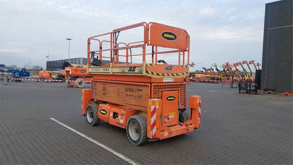 JLG 4069LE