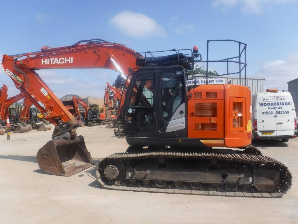 Hitachi ZX 225 US LC-6